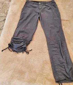 REI Cinch Leg Convertable Hiking/Fashion Pants Womens Size 4